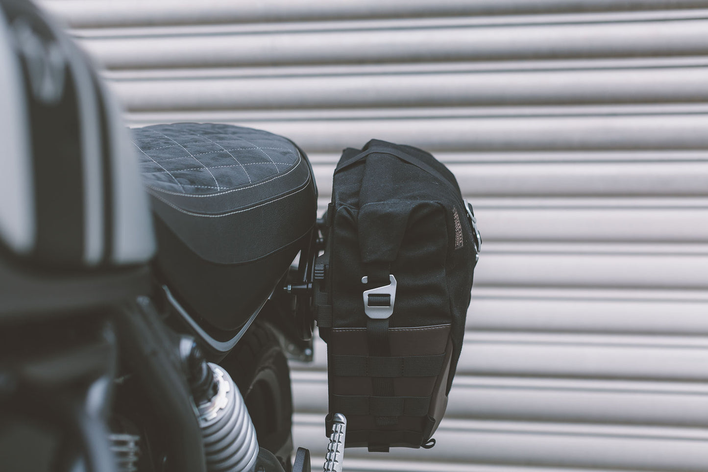SW-Motech Legend Gear side bag LC1 - Black Edition
