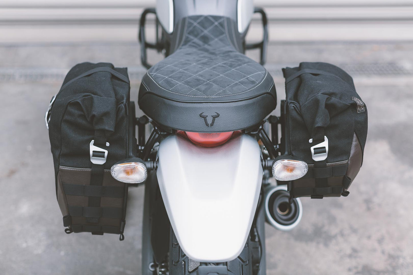 SW-Motech Legend Gear side bag system LC Black Edition