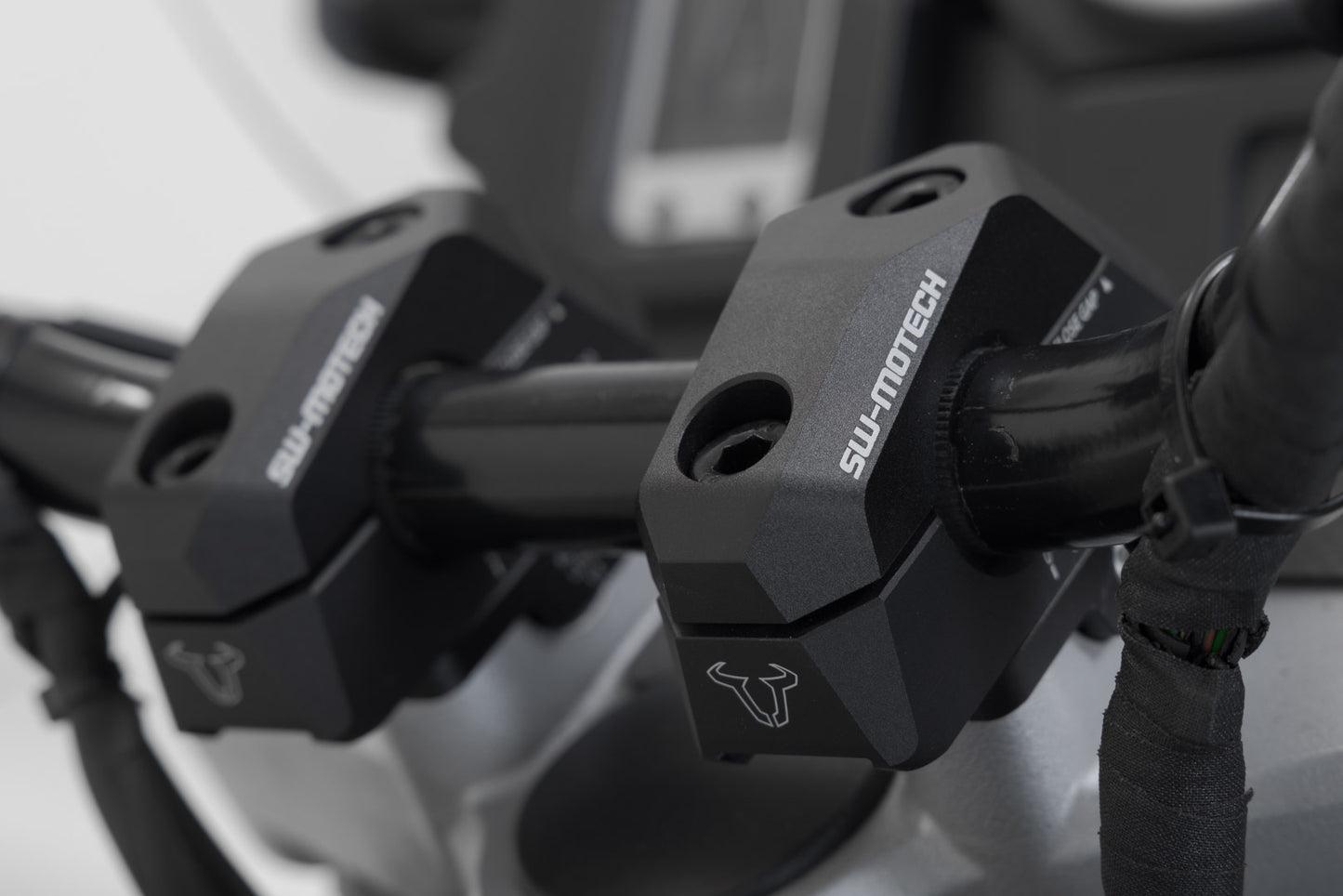 SW-Motech Bar back variable for �22 handlebars