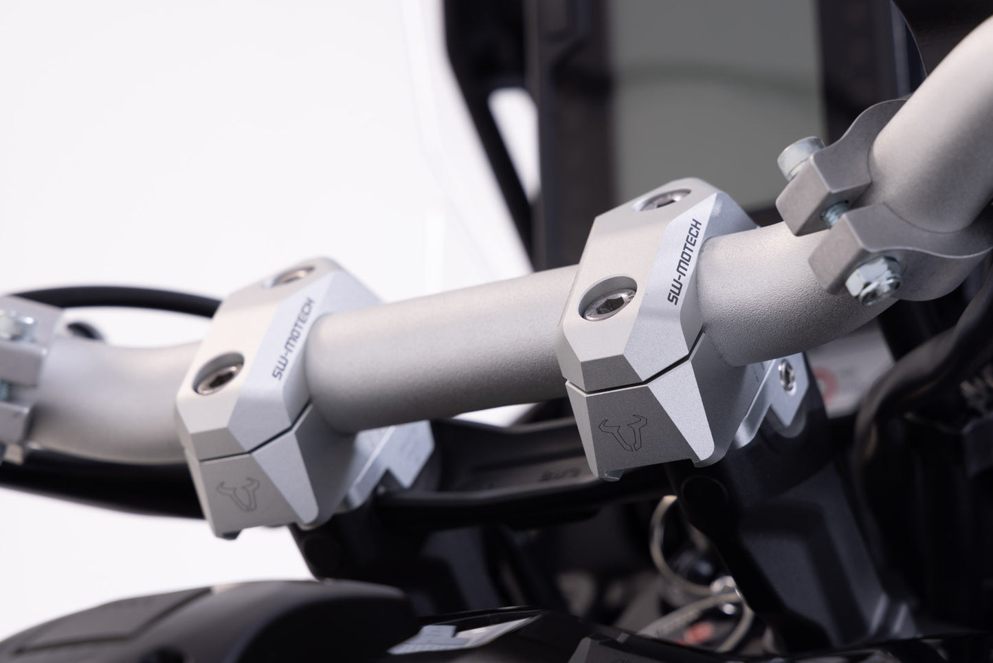 SW-Motech Bar back variable for �28 handlebars