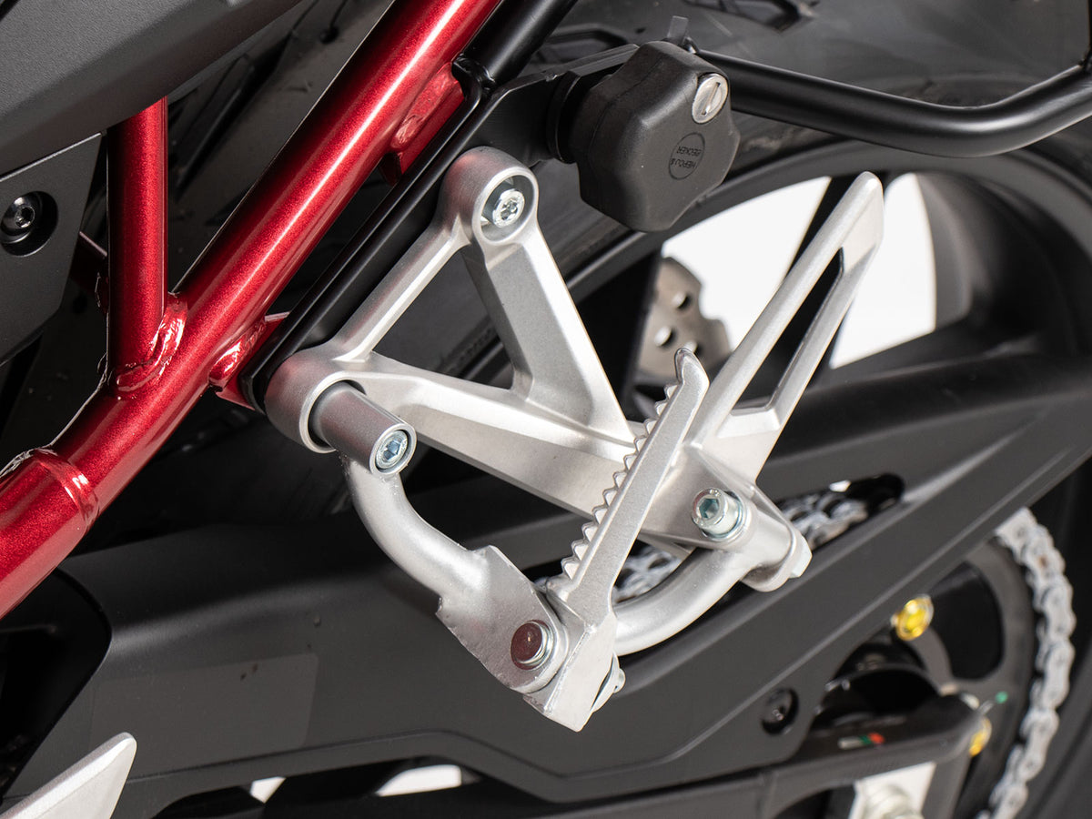 Hepco & Becker Pillion footrest lowering kit for Honda CB 750 Hornet (2023-)