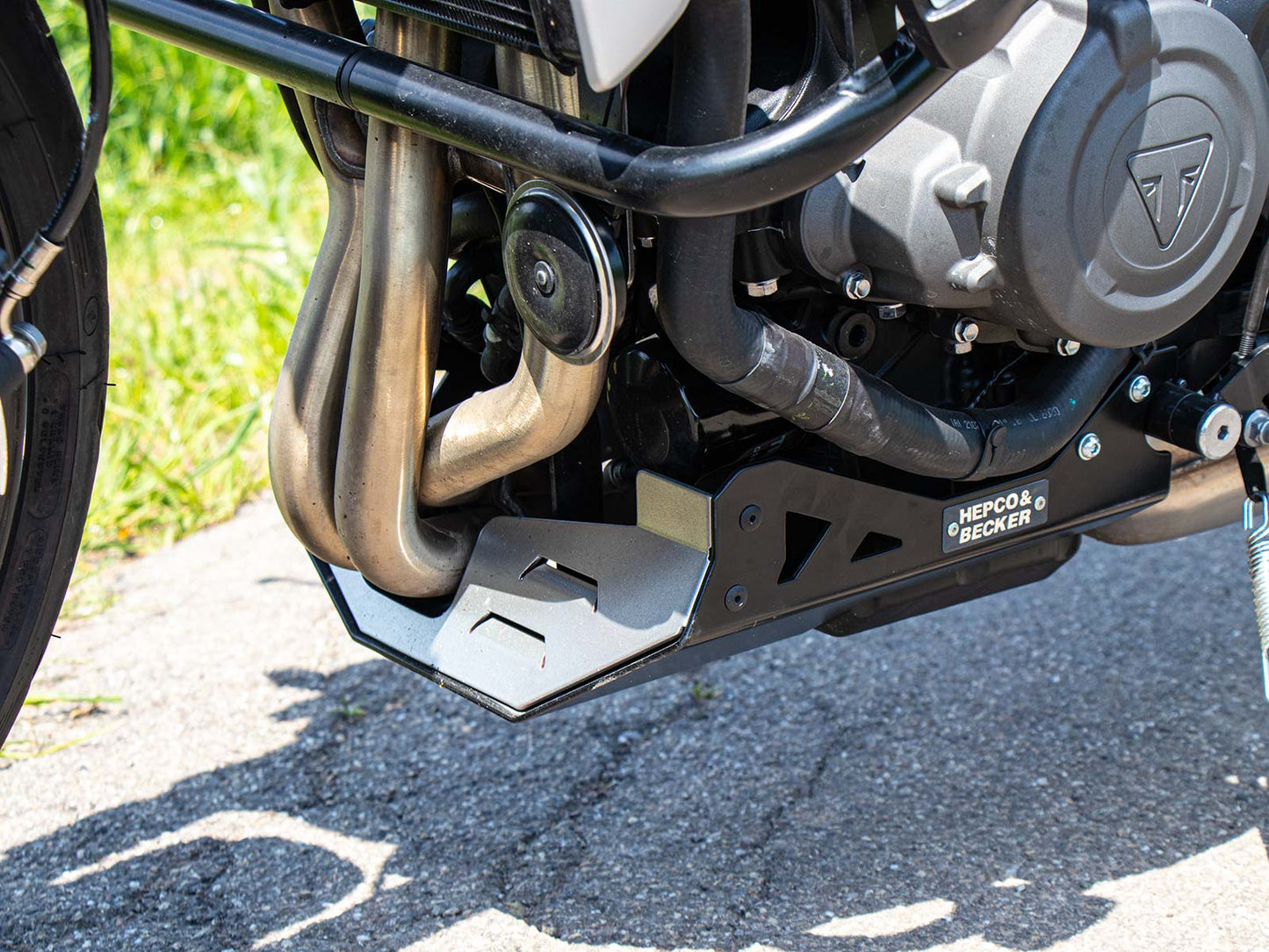 Hepco & Becker bash plate silver/black for Triumph Trident 660 (2021-2024)
