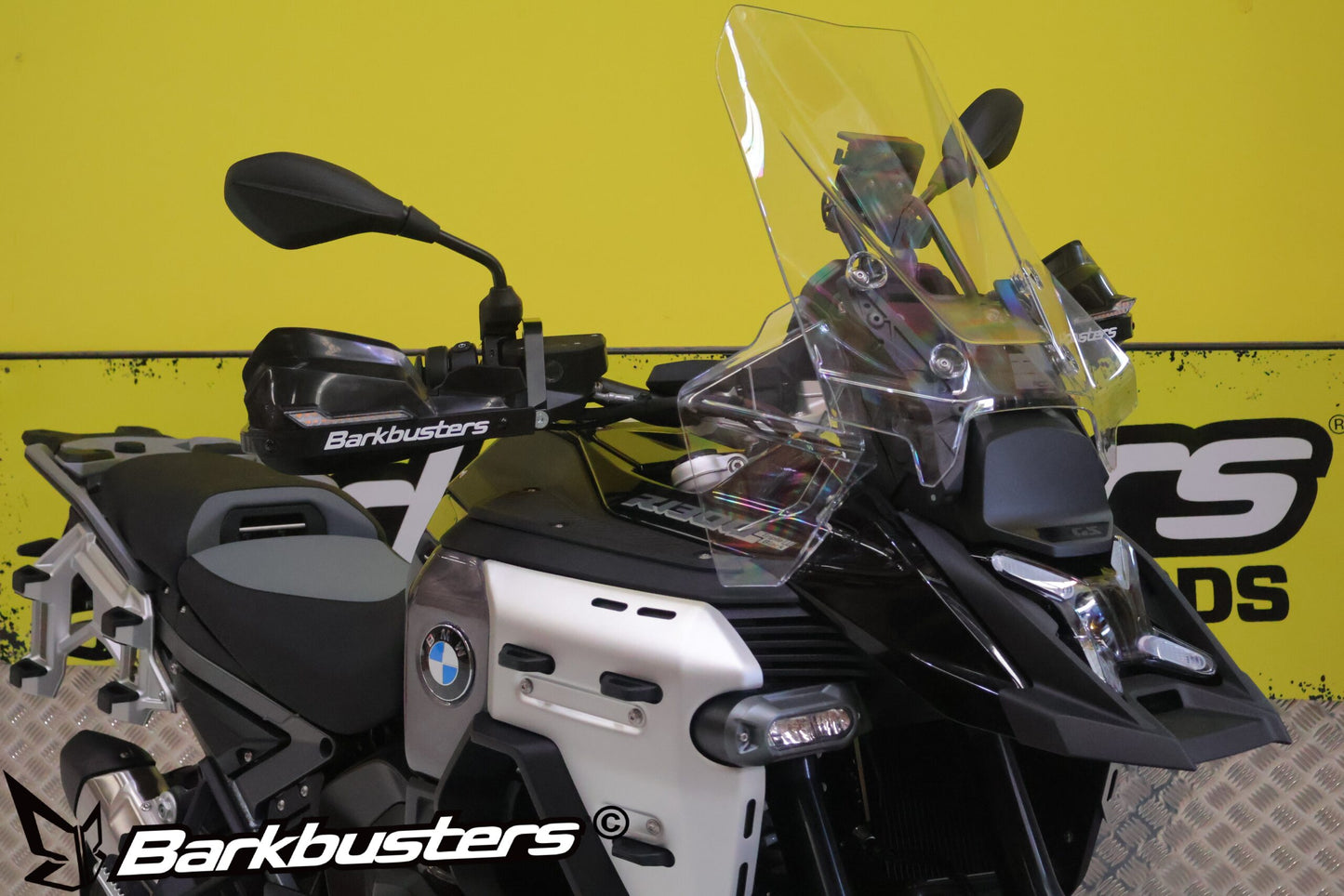 Barkbusters Hardware kit - Two Point Mount:
BMW R 1300 GS Models with Amber Light in OEM Handguard (2024-) Powder Coated BLACK (Including LED Sequential Indicators)