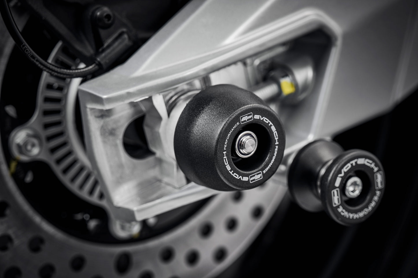 Evotech Spindle Bobbins Kit - Aprilia Tuono 660 (2021+)