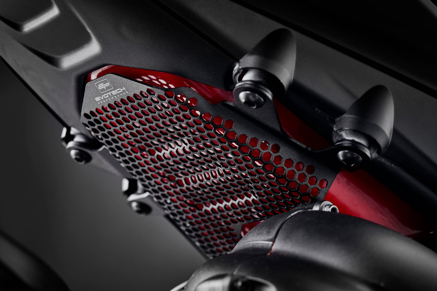 Evotech Ducati Streetfighter V4 S Pillion Peg Removal Kit/Fuel Tank Cover Guard (2020 - 2024)