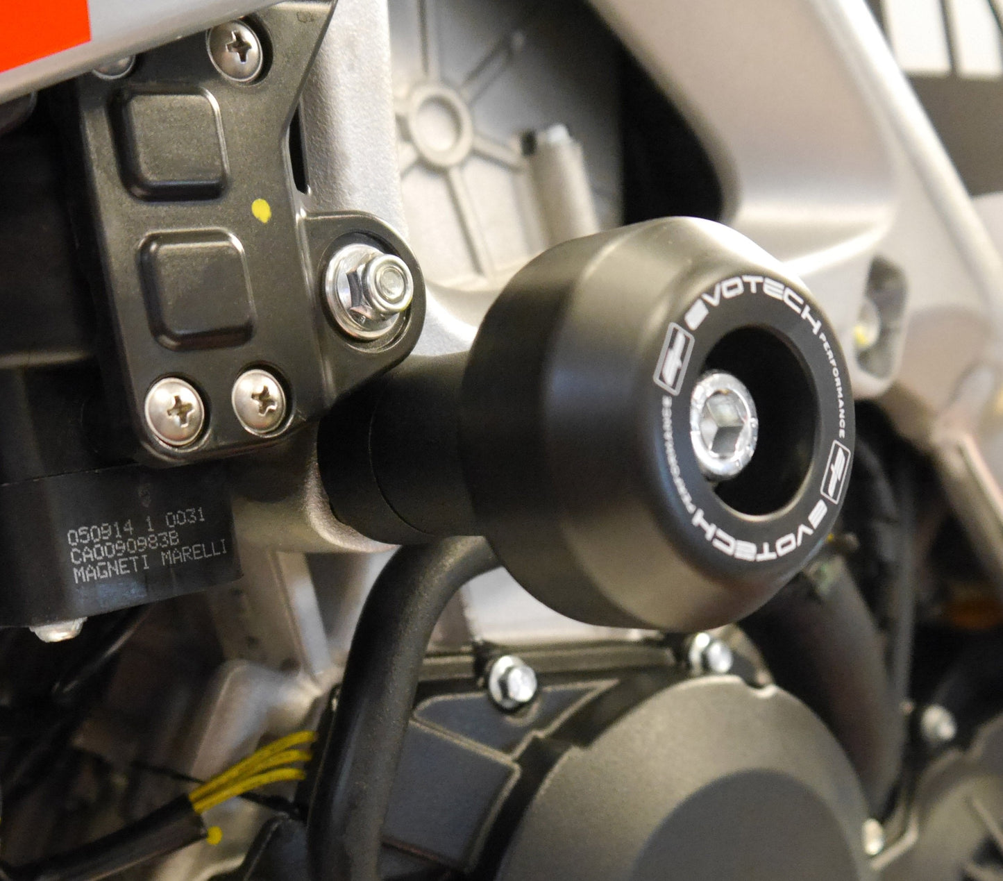 Evotech Crash Protection Bobbins - Aprilia Tuono V4 1100 RR (2015 - 2016)