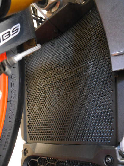 Evotech Radiator Guard - Aprilia Tuono V4 1100 RR (2015-2016)