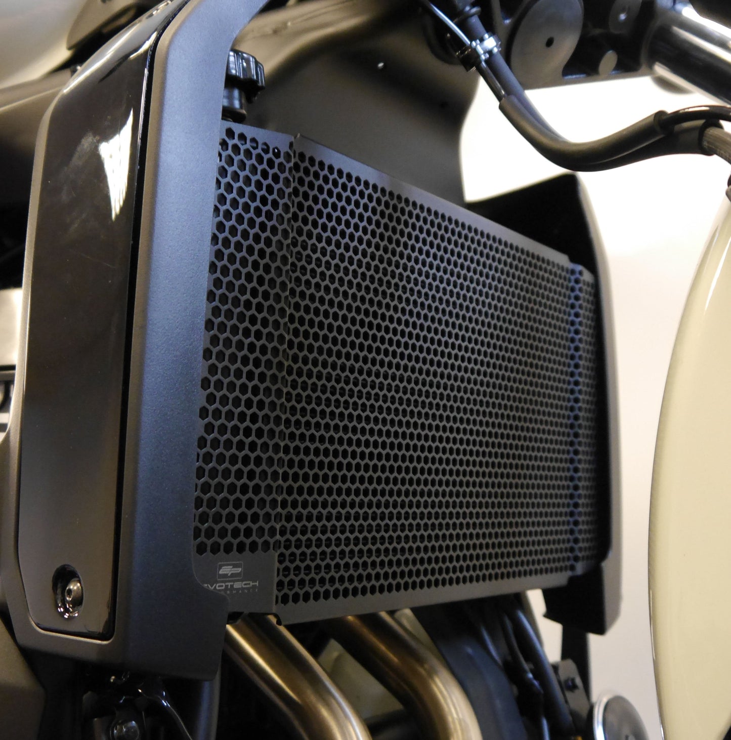 Evotech Kawasaki Vulcan S Radiator Guard (2015+)