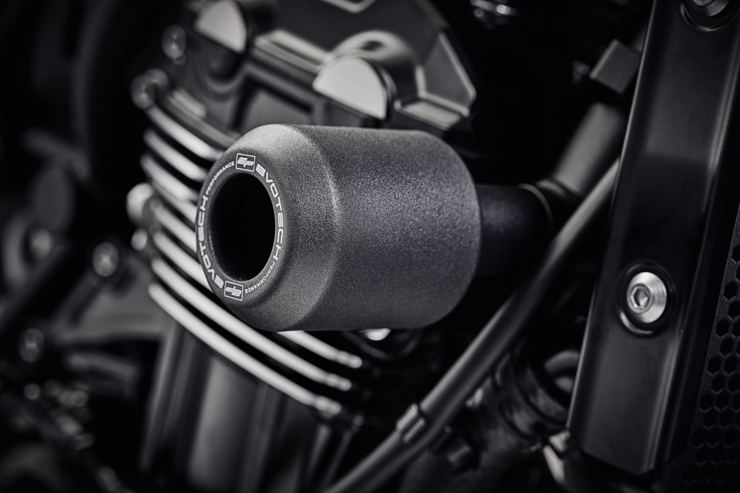 Evotech Kawasaki Z900RS Crash Protection (2021 - 2025)