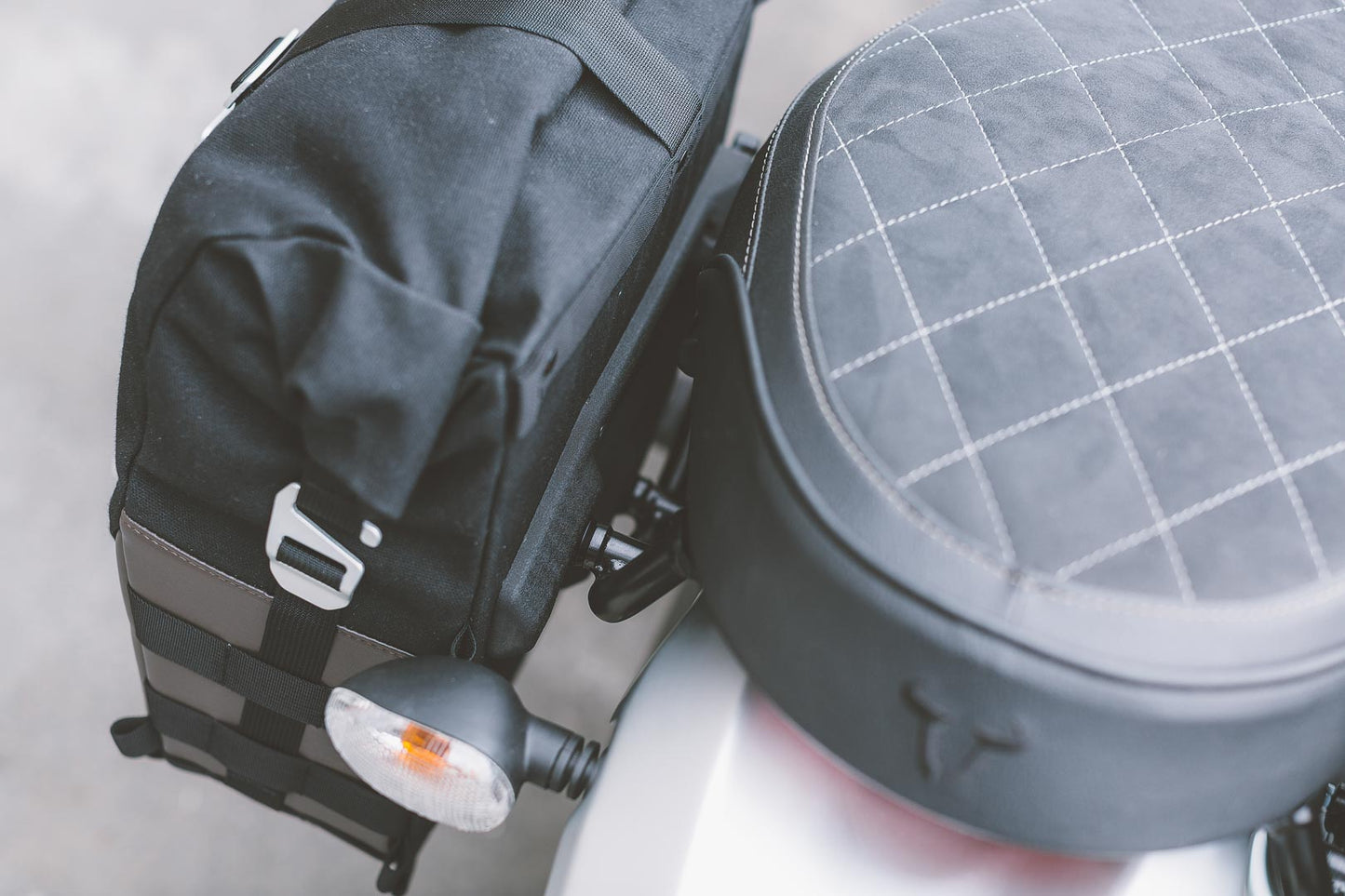 SW-Motech Legend Gear side bag LC1 - Black Edition