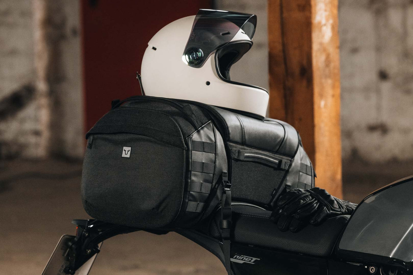 SW-Motech Legend Gear tail bag LR5
