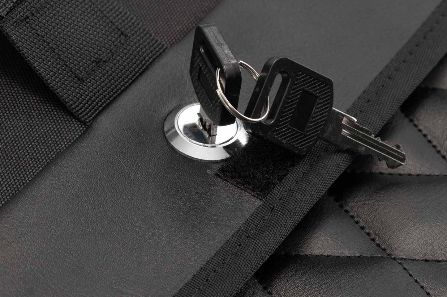 SW-Motech Legend Gear side bag LH1
