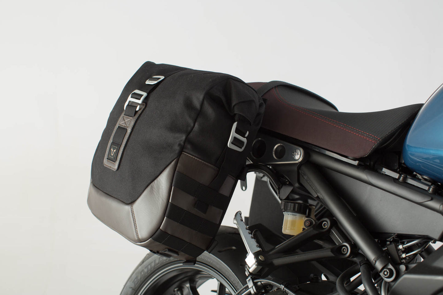 SW-Motech Legend Gear side bag system LC