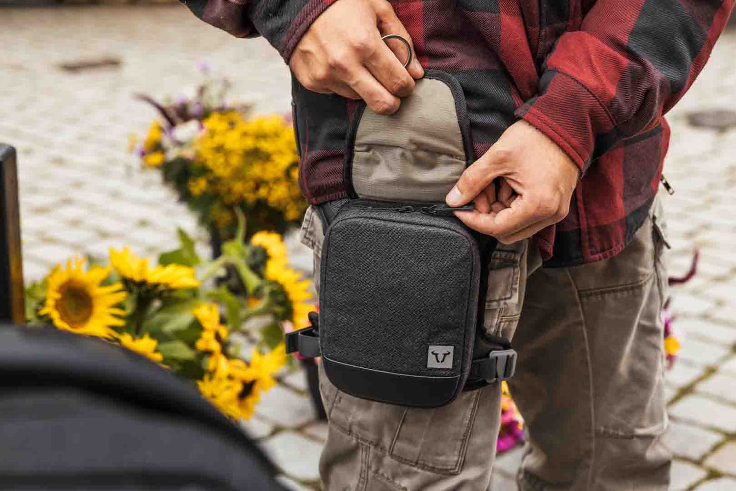 SW-Motech Legend Gear Leg Bag LA13