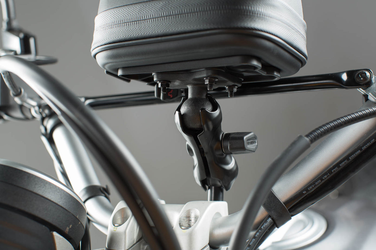 SW-Motech Pivoted socket arm