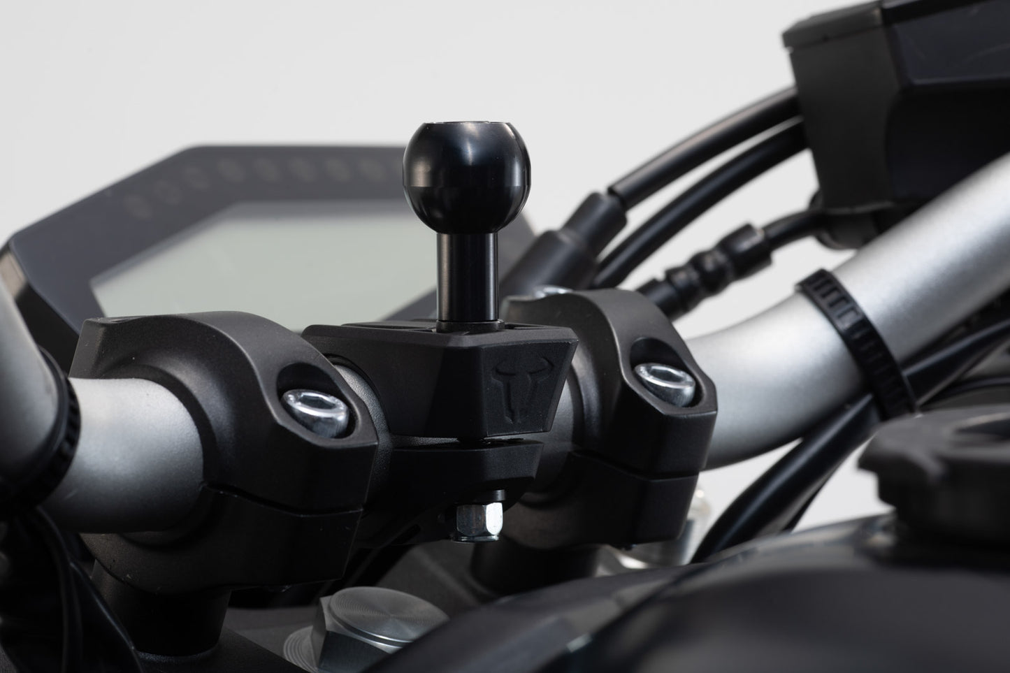 SW-Motech Universal X-Grip-Kit for large smartphones