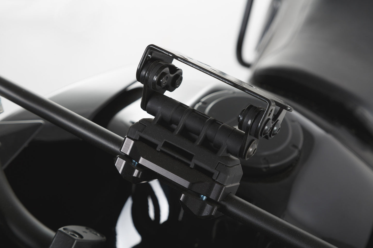 SW-Motech GPS mount for crossbar � 10/12 mm