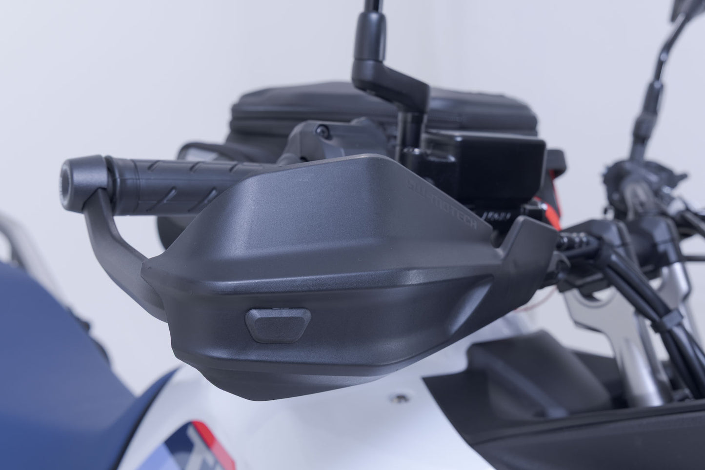 SW-Motech Adventure handguard kit