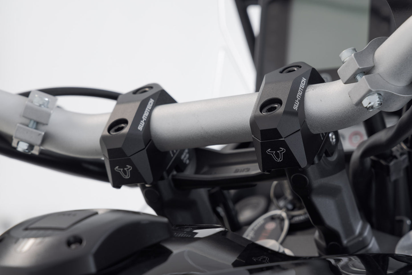 SW-Motech Bar back variable for Ø28 handlebars