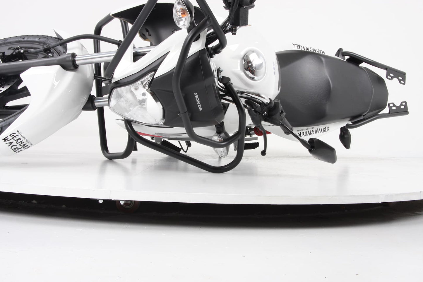 Hepco & Becker Engine protection bar black for Honda CB 125 F (2015-2020)