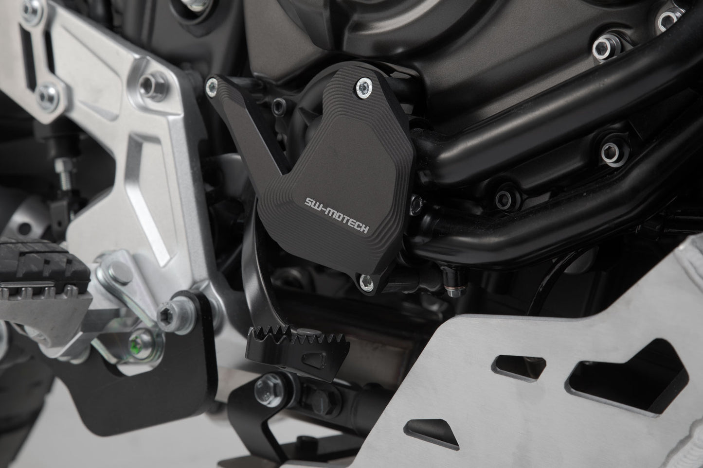 SW-Motech Water pump protection